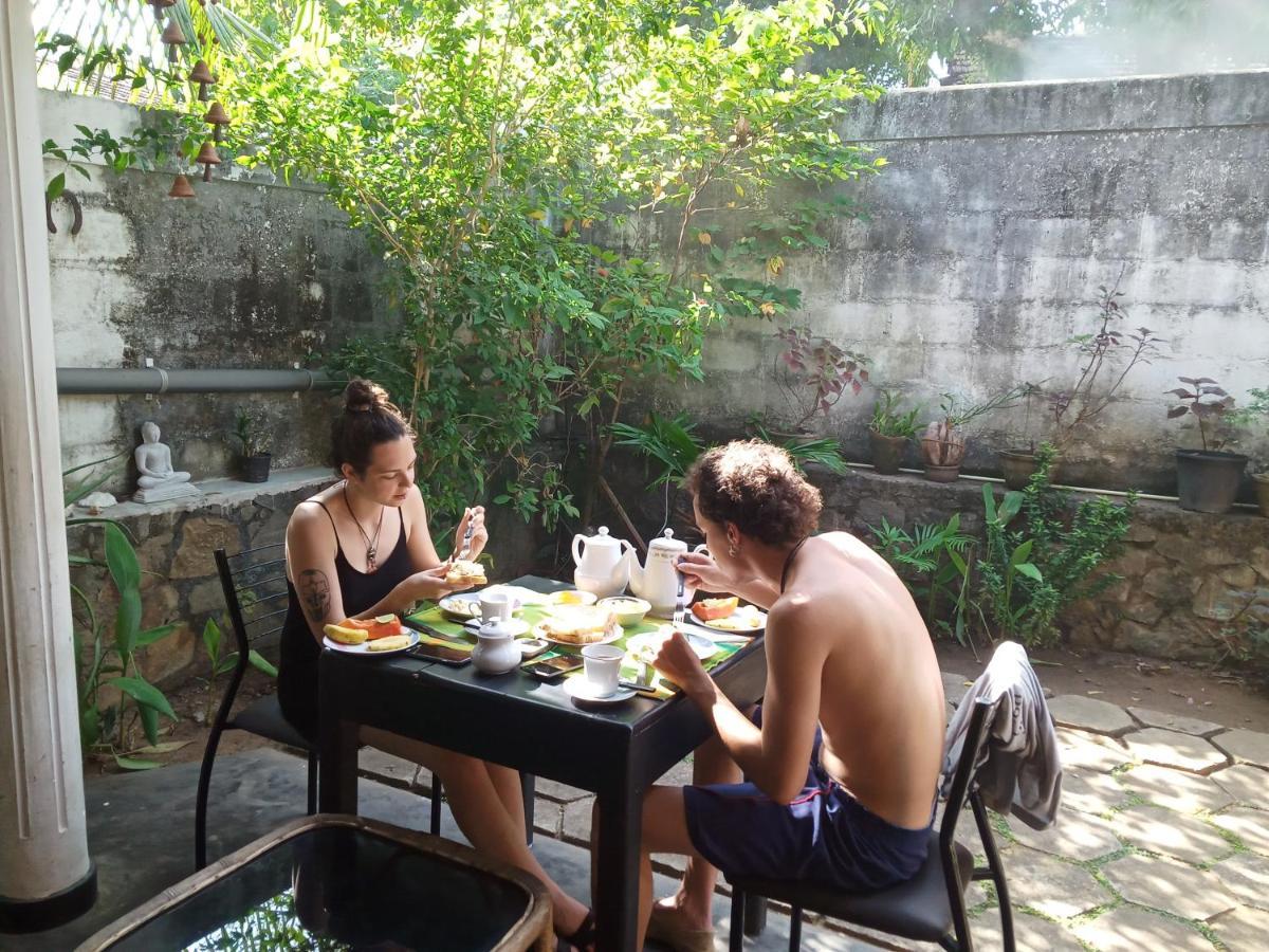 Dilip'S House Apartment แทนกาลเล ภายนอก รูปภาพ